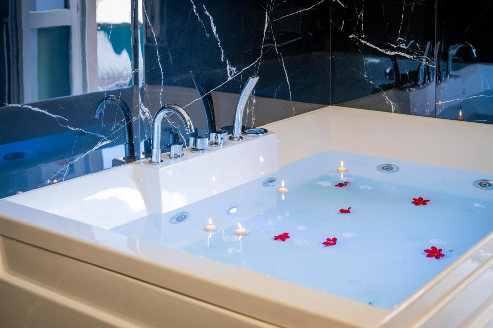 Exclusive With Jacuzzi Between Portofino And 5 Terre Chiavari Buitenkant foto